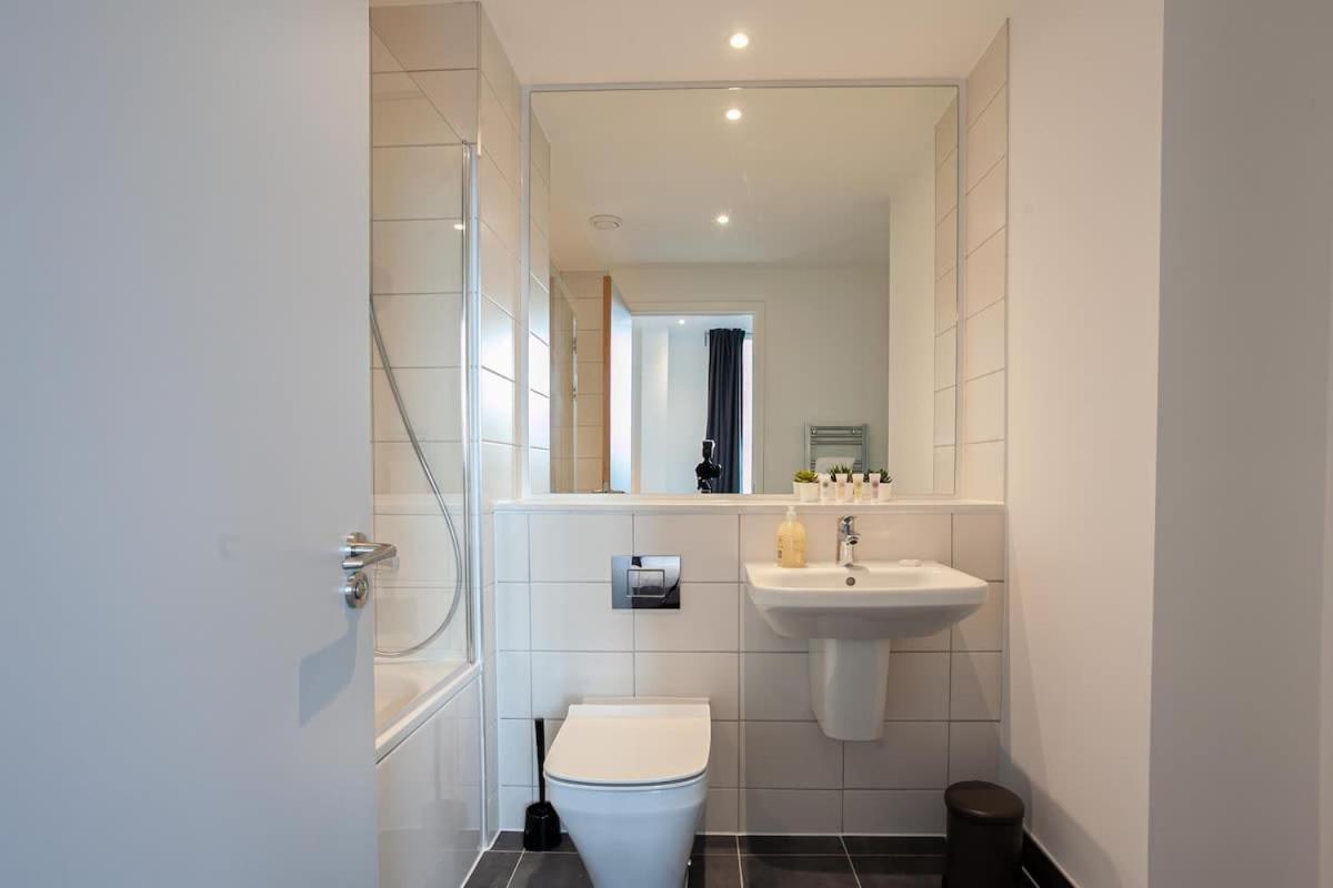Spacious 2 Bed Apartment In Central Manchester Eksteriør billede