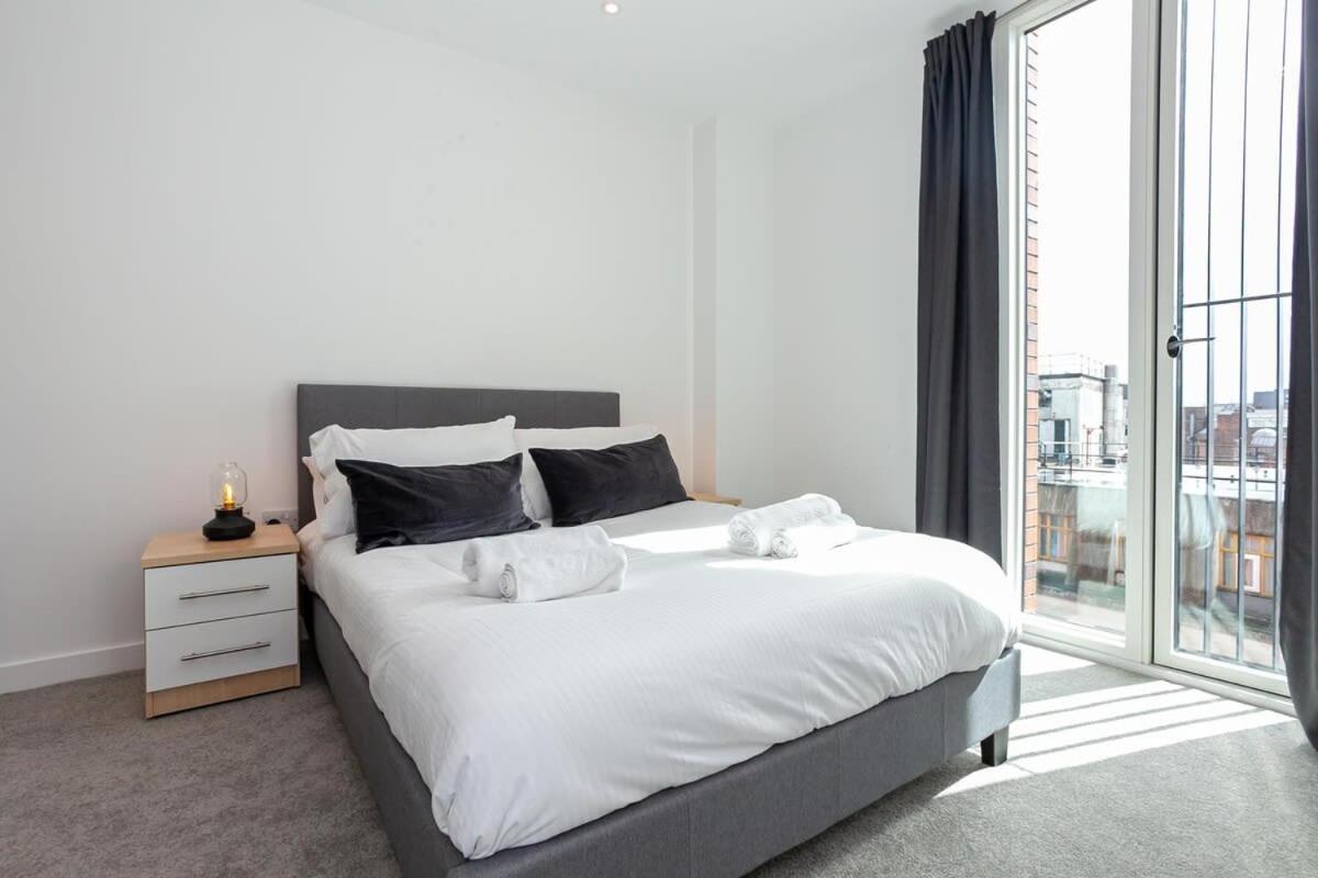 Spacious 2 Bed Apartment In Central Manchester Eksteriør billede