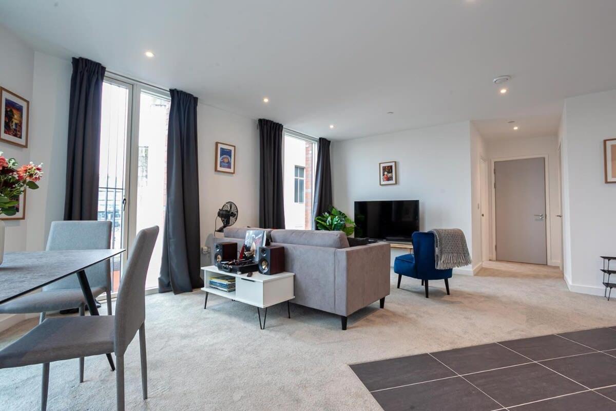 Spacious 2 Bed Apartment In Central Manchester Eksteriør billede