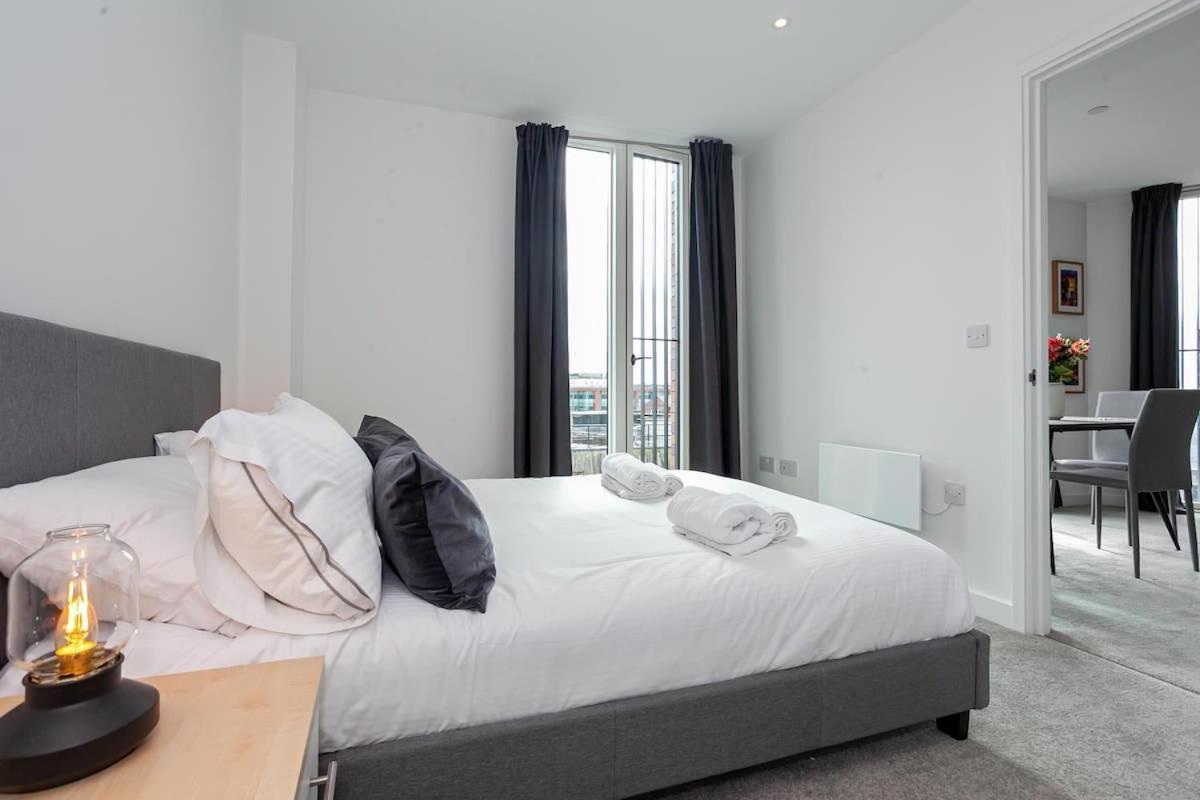 Spacious 2 Bed Apartment In Central Manchester Eksteriør billede