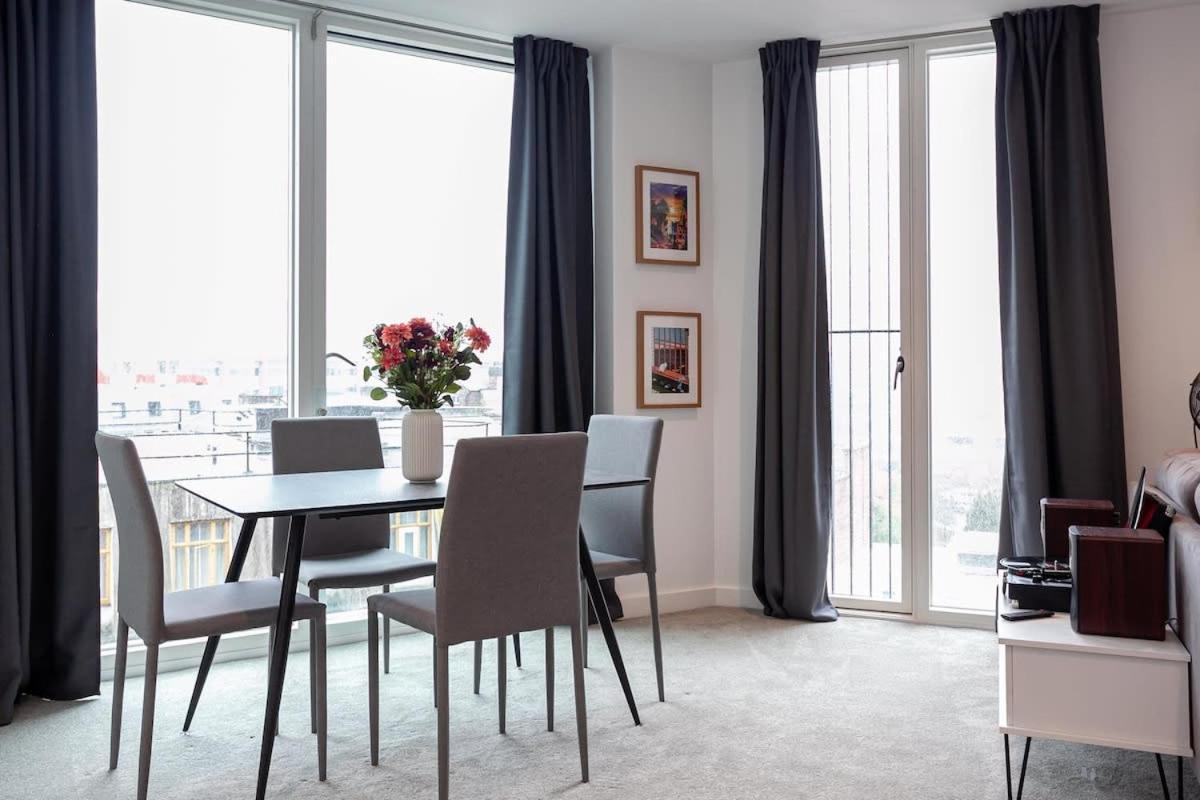 Spacious 2 Bed Apartment In Central Manchester Eksteriør billede